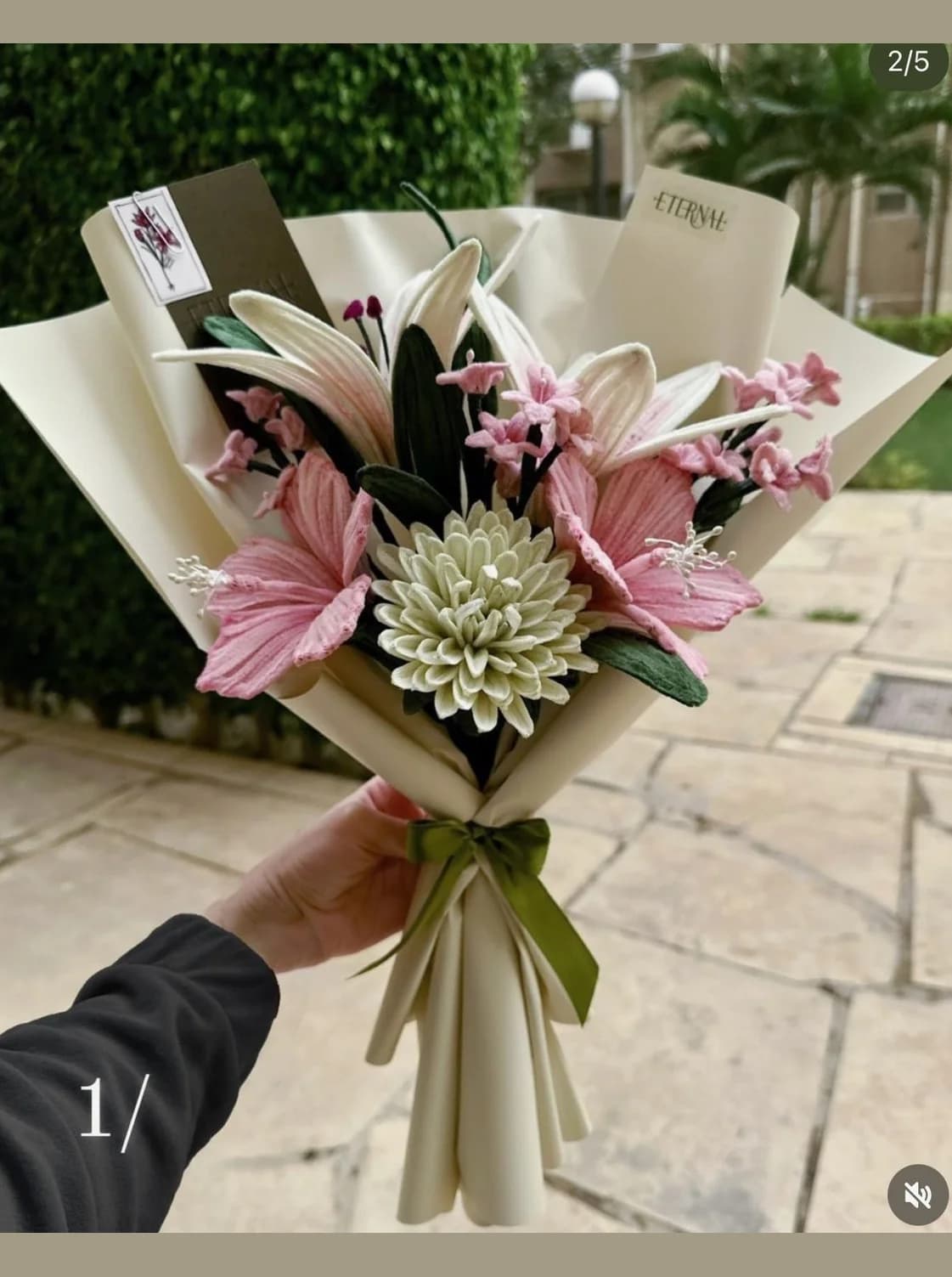 Cream & Pink Lily-Mum Bouquet