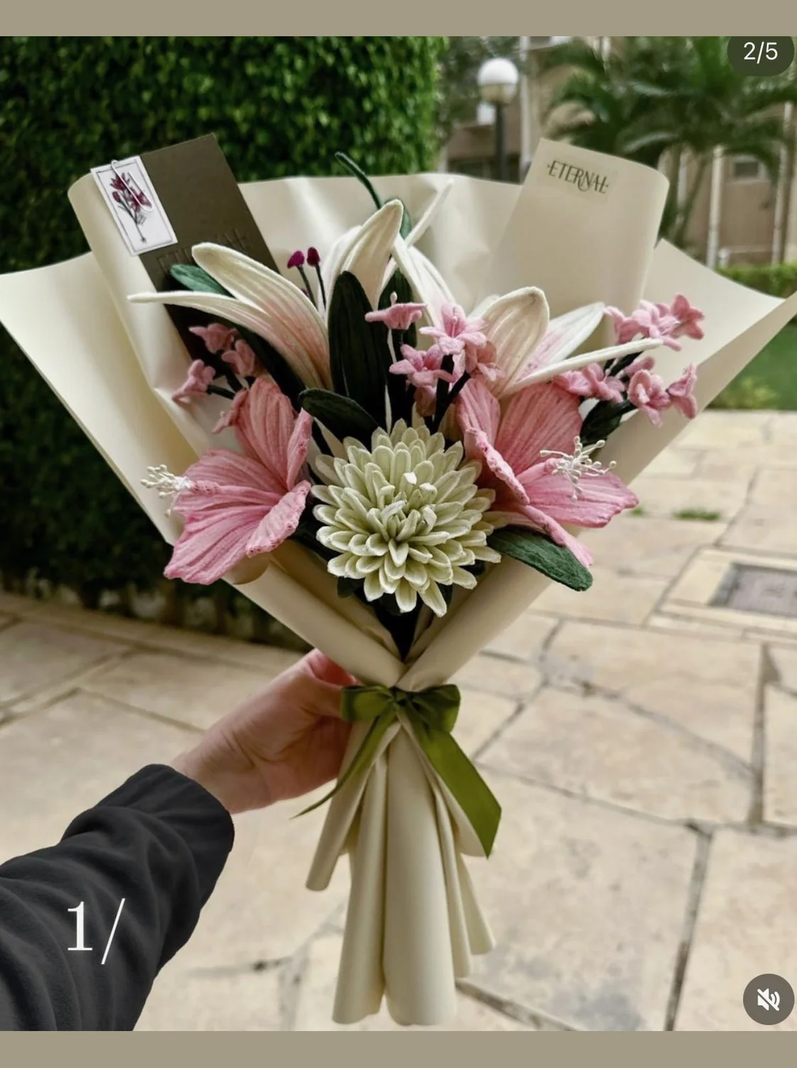 Cream & Pink Lily-Mum Bouquet
